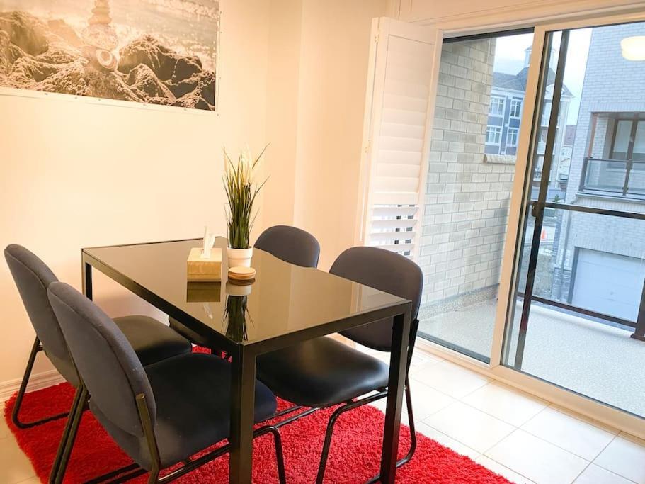 Elegant Rooms In Shared Townhouse Next To Beach Whitby Zewnętrze zdjęcie