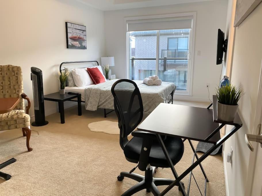 Elegant Rooms In Shared Townhouse Next To Beach Whitby Zewnętrze zdjęcie