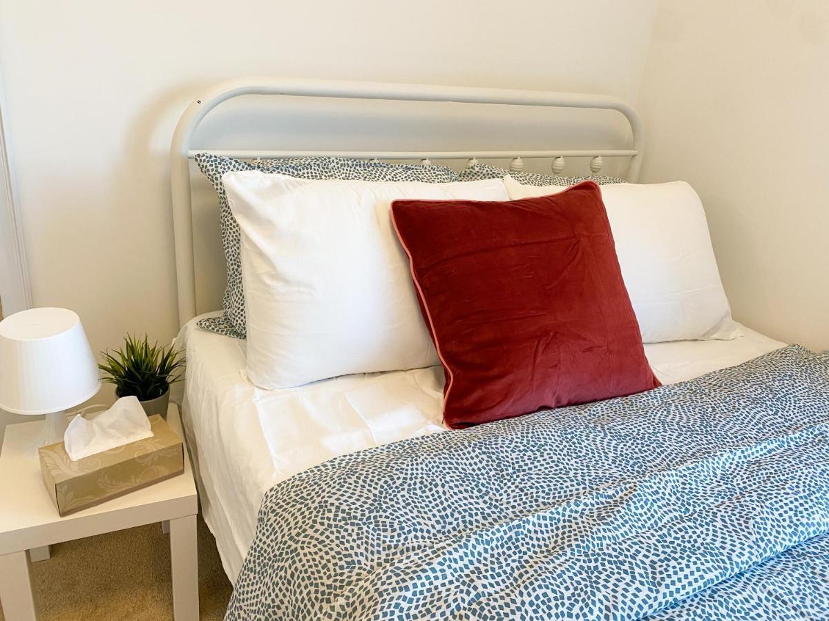 Elegant Rooms In Shared Townhouse Next To Beach Whitby Zewnętrze zdjęcie